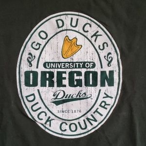Gildan Tops - Oregon Ducks tshirt Gildan Tops - Oregon Ducks tshirt